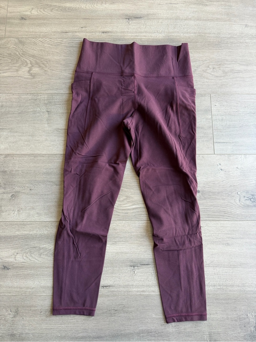 Athleta Salutation 7/8 tight - dark maroon - size medium